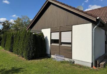 Einfamilienhaus mit großem Grundstück, Ausbaupotenzial & provisionsfrei