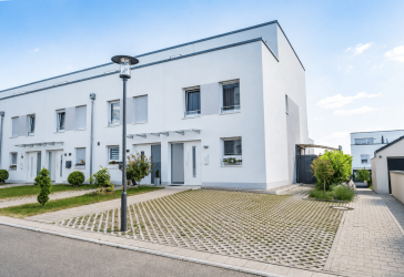 Neubau-Reihenendhaus mit exklusiver Ausstattung, Garage und 3 Stellplätzen