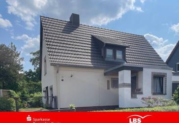 Domizil mit großem Garten und Pool!