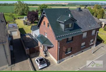 +5PLUS+ WER ZUERST KOMMT + SO FÜHLT SICH ZUHAUSE AN + DOPPELHAUS MIT GROSSEM GARTEN IN ANGELSDORF +
