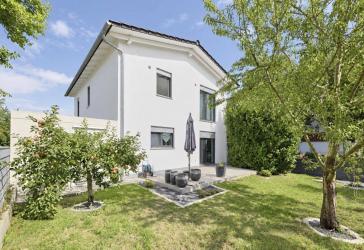 Platz zum Leben, Lieben & Lachen. Raum für Glück. Ein Familienhaus mit Südgarten & Energieklasse B!