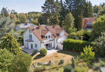 Wohnen, wo der Taunus zuhause ist - lichtdurchflutete Doppelhaushälfte mitten im Grünen