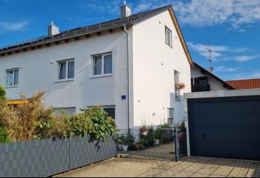 Doppelhaushälfte in Wettstetten