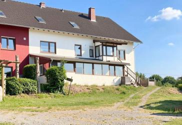 Doppelhaushälfte in Urschmitt (Schnäppchen möglich in Zwangsversteigerung)