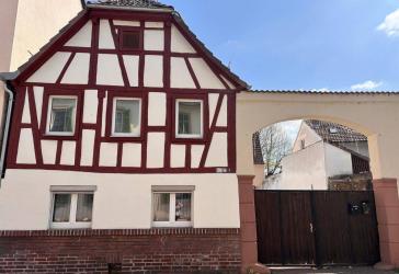 Einfamilienhaus mit 6 Zimmern in Flörsheim am Main