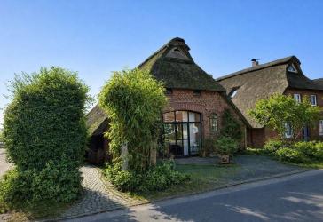 Charmantes Reetdachhaus mit unverbaubarem Weitblick - ein Zuhause mit Geschichte