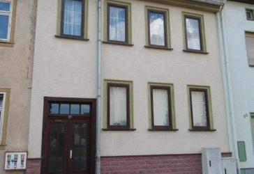 Solides Wohnhaus mit Potential - Hof und Garten inklusive