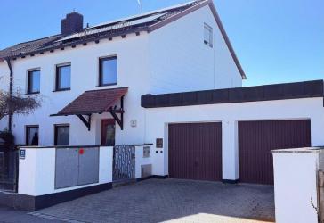Wo Ruhe auf Stadtnähe trifft- mit sonnigem Südgarten