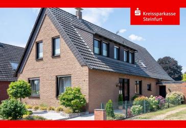 Platz für alle: Großzügiges Zweifamilienhaus in Greven