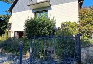 Schönes Einfamilienhaus mit 5 Garagen in Stolbergs Altstadt