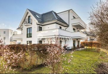 Modernes Wohnerlebnis mit Stellplatz, Terrasse und Gartenanteil in Ostseenähe - Residenz 'Seestern'