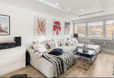 Helle Drei-Zimmer-Wohnung mit Wintergarten, Garage und durchdachter Raumaufteilung