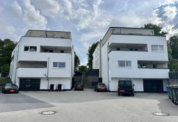 Exclusive ETW im Neubau, 3 Zimmer, mit Balkon und Tiefgarage, provisionsfrei
