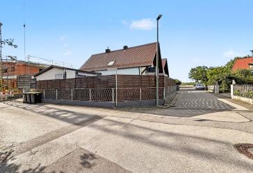 Großzügiges Einfamilienhaus in Aichach-Untergriesbach