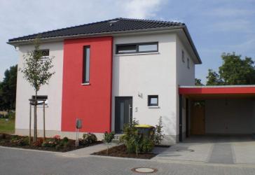 Ostsiedlung Sangerhausen; 2 schöne Grundstücke, 1x Bungalow; 1x Stadthaus