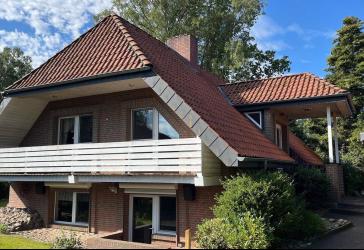 Einfamilienhaus mit Doppelgarage