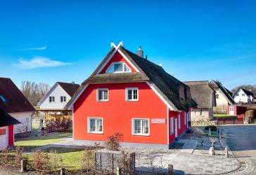 Exklusives Feriendomizil - Doppelhaushälfte mit Reetdach in Rerik
