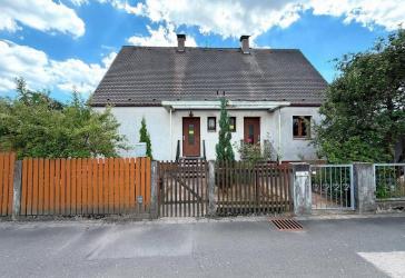 2 Doppelhaushälften / 2-Familienhaus * in Feucht