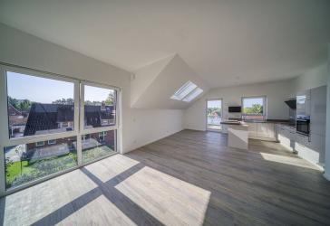 Einziehen und wohlfühlen: Hochwertige 5-Zimmer-Wohnung mit Balkon Am Hohenwedel