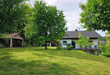Ihr privates Paradies im Grünen - Wohnhaus mit ca. 5.500 m² Grundstück, Stall und Backhaus
