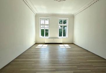 Helle 3-Zimmer-Wohnung mit Balkon und Terrasse im Herzen von Rostock