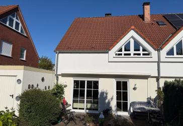 Begehrte Lage in der Schwerter Heide/DHH mit großer Garage