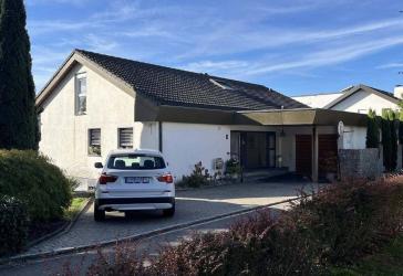 Charmantes Einfamilienhaus mit 237 m² Wohnfläche in Nollingen