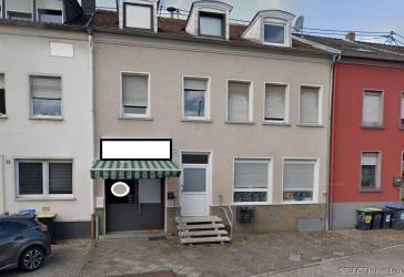 Wohn- und Geschäftshaus mit 10 ME