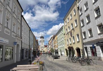 Lukratives Stadthaus mitten im Vilshofener Stadtplatz