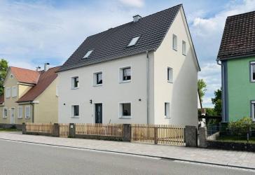 Haus Kernsaniert, provisionsfrei - Platz für zwei Generationen in Bechhofen