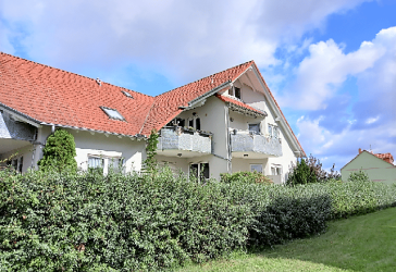 Tolle 3 Zi.-Whg. | Bad mit Wanne und Dusche, |Gäste WC | AK | Balkon | Carport