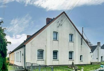 Ein gemütliches Zuhause mit großem Grundstück!