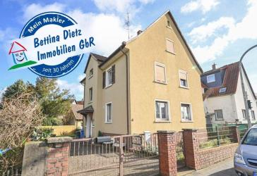 DIETZ: 2-Familienhaus mit ausgebautem Dachgeschoss - Zentrale Lage im Mischgebiet von Babenhausen!