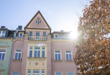 Zentrales Wohn- und Geschäftsgebäude