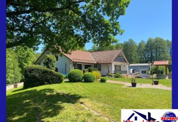Idylle am Bachlauf: Gepflegtes EFH mit parkähnlichem Garten & Ausbaupotenzial
