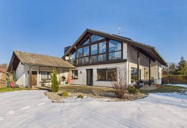 Familienfreundliches Haus auf tollem Grundstück in Hirschau