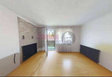 3 Zimmer Wohnung im 1.OG mit Balkon und Garage zu vermieten