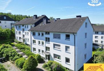 Kapitalanlage - 12 Wohnungen, 4 Garagen! Geringe Erbpacht!