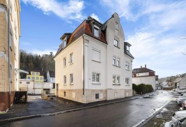 Drei-Familienhaus mit 13 Garagen inklusive Bauland IN TUTTLINGEN