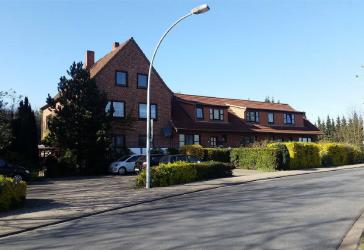 Renovierte 4-Zimmer-Wohnung in Ritterhude mit Gartenanteil