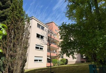 Ruhige Eigentumswohnung im Grünen mit Tiefgarage / renoviert / sofort verfügbar / provisionsfrei