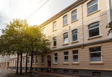 Erstbezug! Frisch sanierte 4-Zimmer-Wohnung mit Balkon und Dusche in Bremerhaven-Lehe!