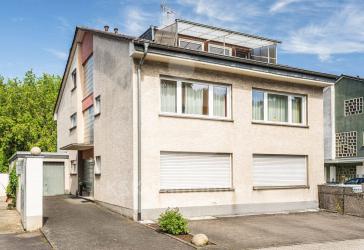 Schöne 4-Zimmer-Eigentumswohnung mit Balkon und Stellplatz!