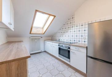 Attraktive 3 Zimmer- Dachgeschosswohnung mit Blick in die Schweiz