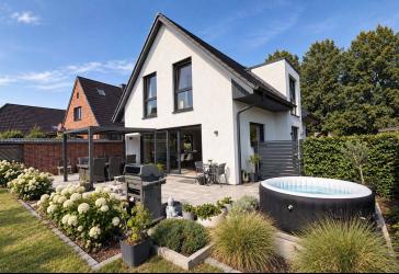 Modernes KfW-55-Kapitänshaus- einziehen & wohlfühlen in begehrter Lage von Moorrege