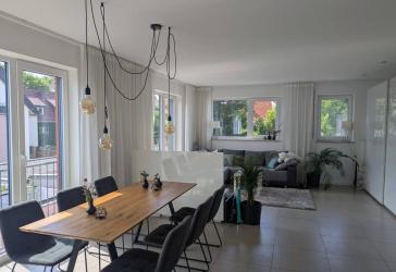 Wunderschöne Penthouse Wohnung, im Zentrum von Pfaffenhofen und dennoch im Grünen.