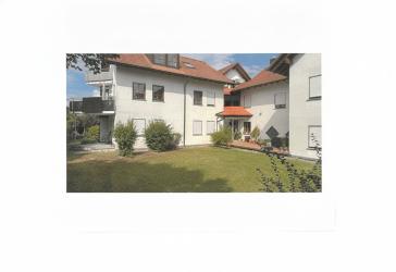 Charmante 2,5-Zimmer-Dachwohnung mit Tiefgarage in ruhiger Lage von Balingen