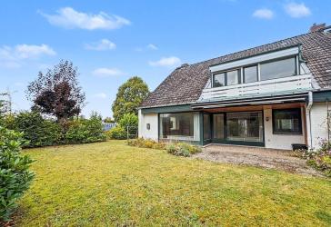 Großzügiges Reihenendhaus in Pinneberg mit 6 Zimmern und viel Platz für die ganze Familie