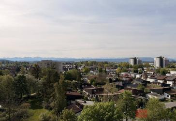 Gepflegte 3,5-Zimmer-Wohnung mit Bergpanorama