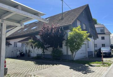 Charmante 2-Zimmer-Maisonette mit Balkon & Carport in idyllischer Lage von Ravensburg-Schmalegg